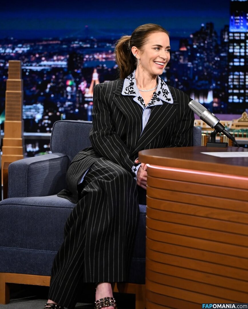 Emily Blunt / _emily_blunt_ / twogirlsoneblunt Çıplak OnlyFans  Sızdırılmış Fotoğraf #467