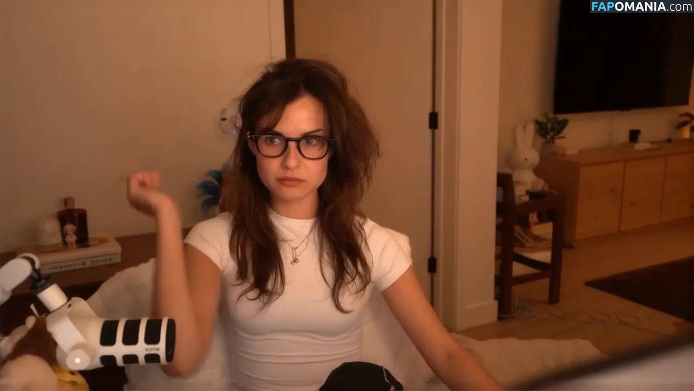 emilydaniellam / emilylynne / meilylol / valkyrae assistant Çıplak OnlyFans  Sızdırılmış Fotoğraf #3