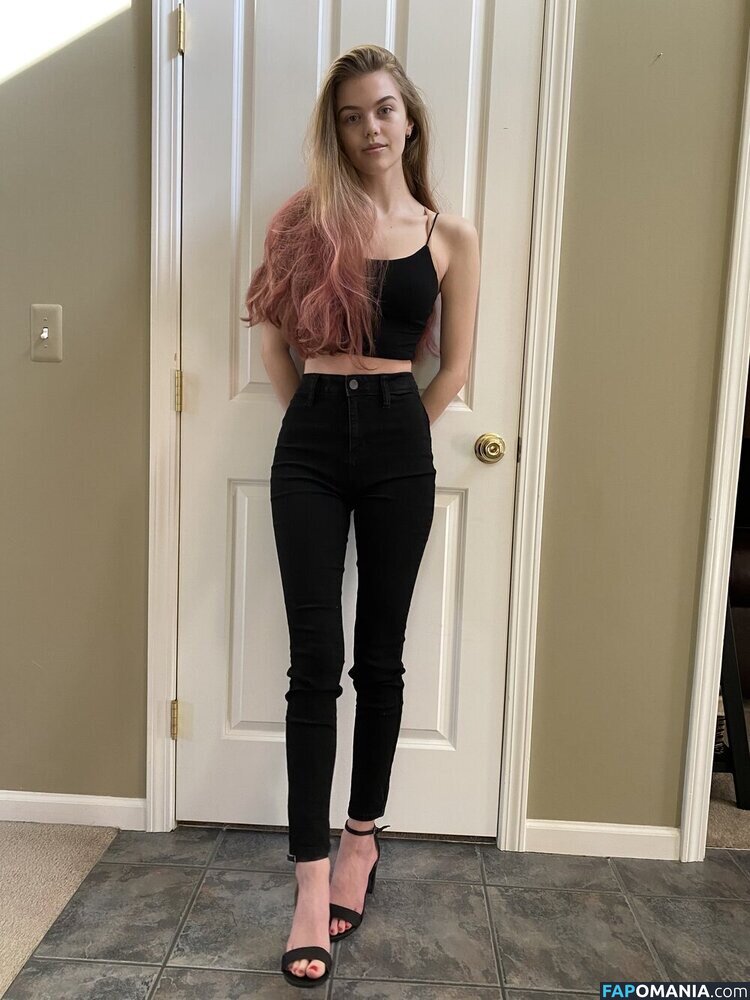 Bradpittsgf / Emma Beardsley / emmabbeardsley Çıplak OnlyFans  Sızdırılmış Fotoğraf #16