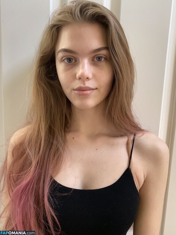 Bradpittsgf / Emma Beardsley / emmabbeardsley Çıplak OnlyFans  Sızdırılmış Fotoğraf #19