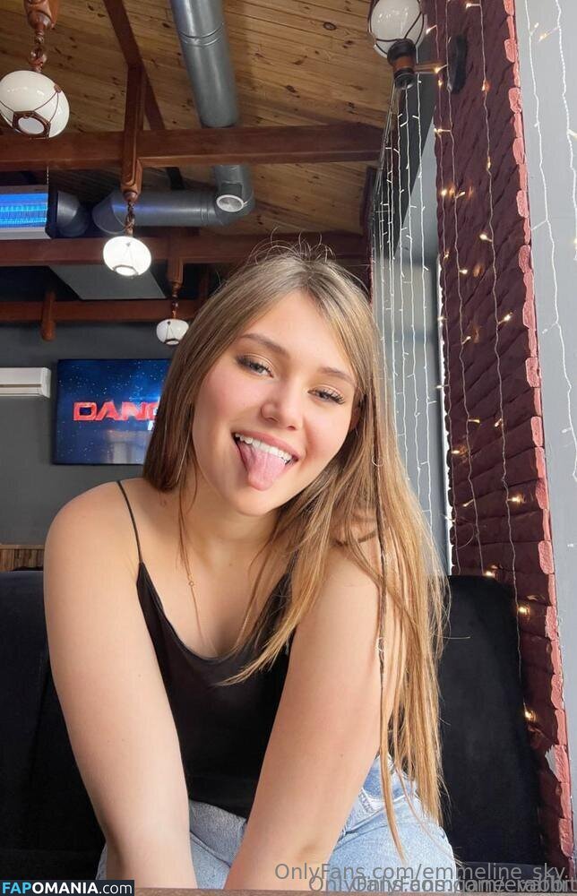 emmeline_sky Çıplak OnlyFans  Sızdırılmış Fotoğraf #7