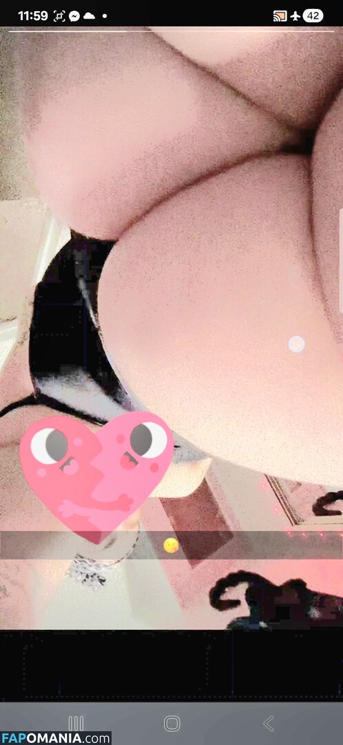 Emily Carr / Emuliyah Ayles / emarie4002 Çıplak OnlyFans  Sızdırılmış Fotoğraf #1
