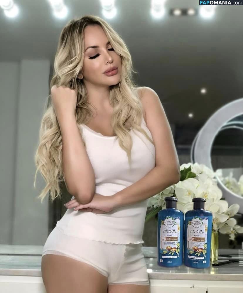 Erika Velez Çıplak OnlyFans  Sızdırılmış Fotoğraf #2