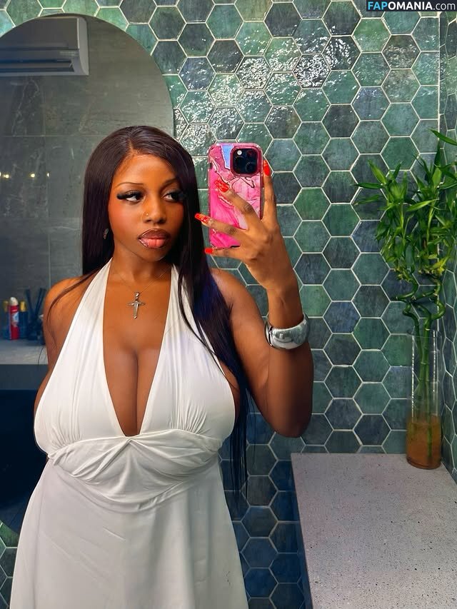 Erimegar Çıplak OnlyFans  Sızdırılmış Fotoğraf #3