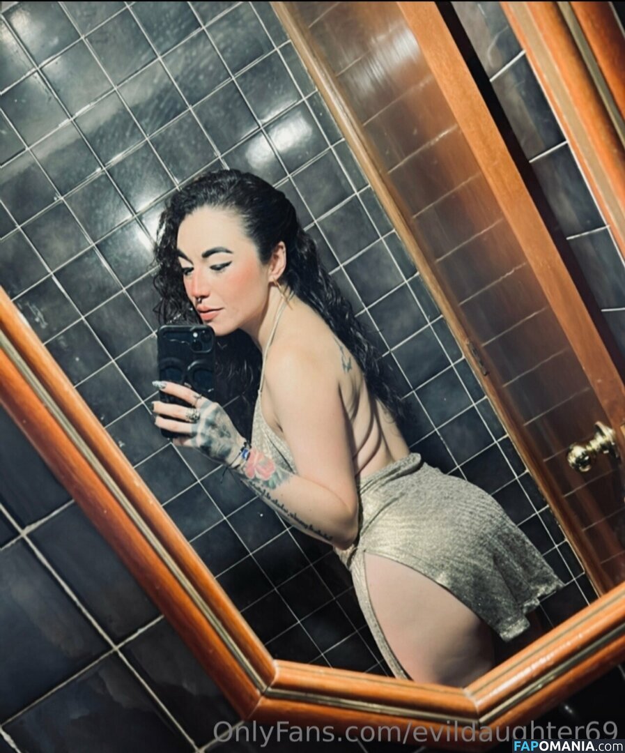 evildaughter69 Çıplak OnlyFans  Sızdırılmış Fotoğraf #1