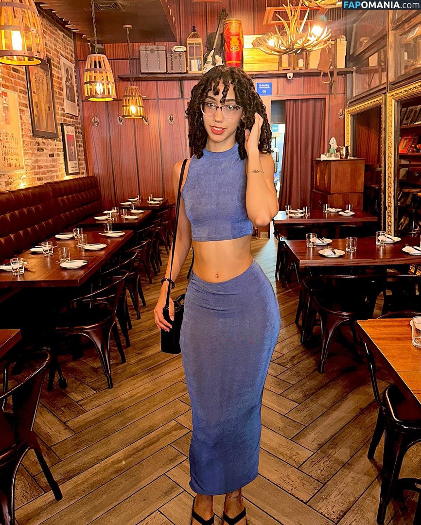 eliana / ewmxt / lalayravo / woahnatty Çıplak OnlyFans  Sızdırılmış Fotoğraf #3