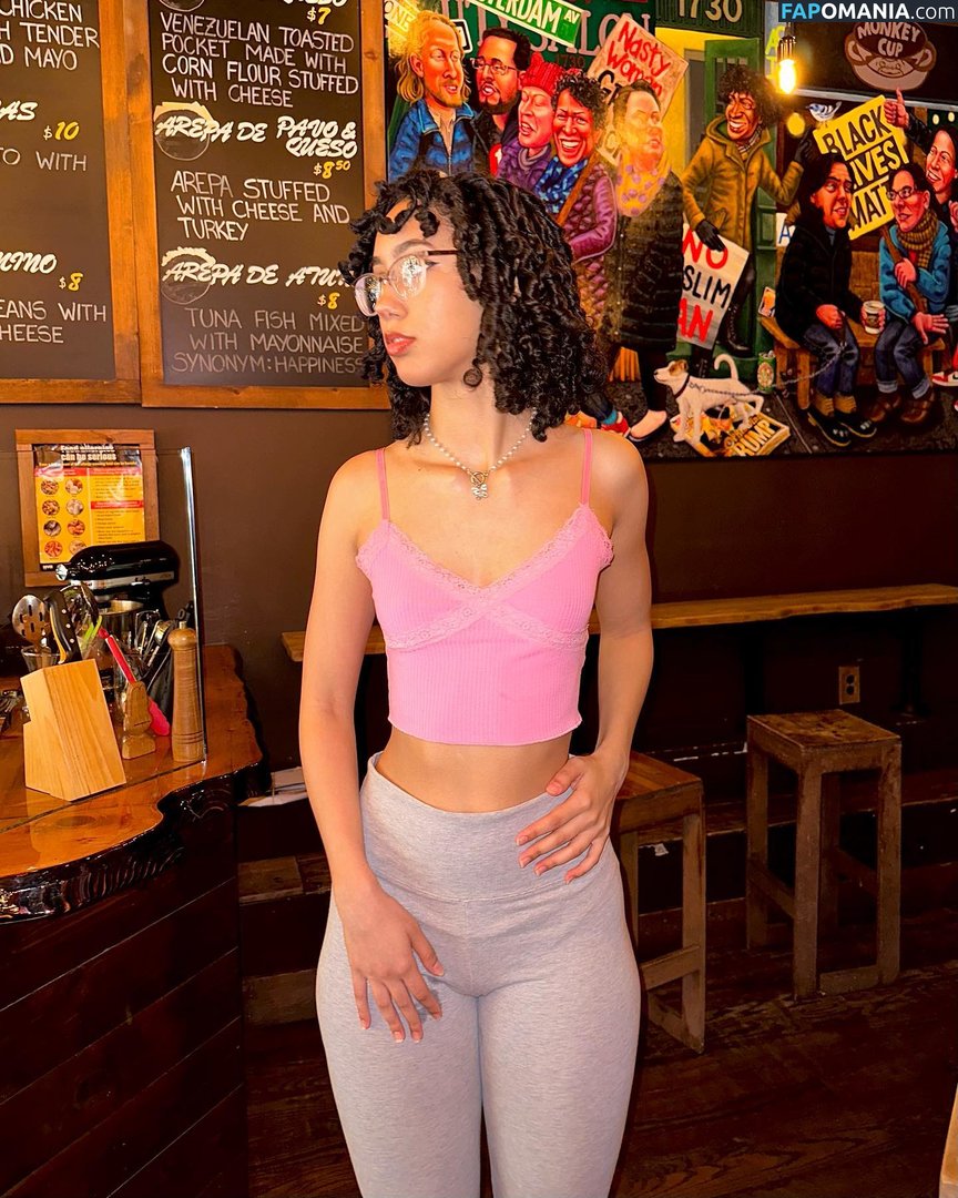 eliana / ewmxt / lalayravo / woahnatty Çıplak OnlyFans  Sızdırılmış Fotoğraf #23