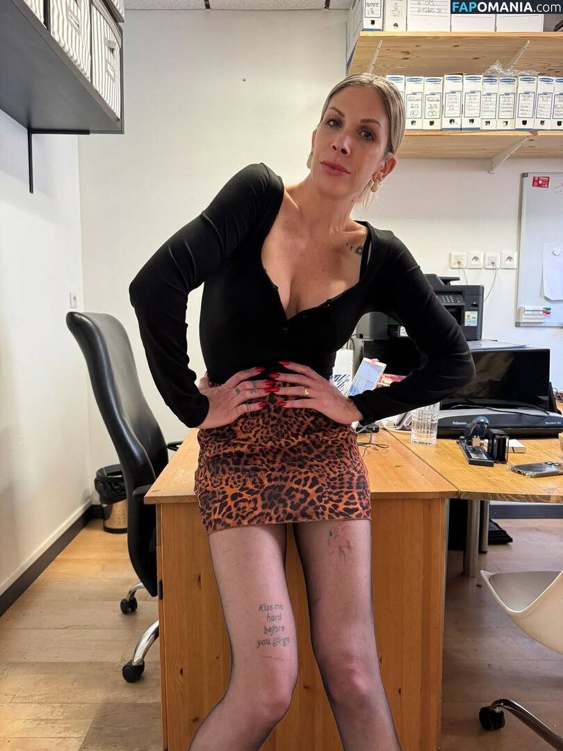 FK2_hard / bureaudefanny / fk2hard / https: Çıplak OnlyFans  Sızdırılmış Fotoğraf #8