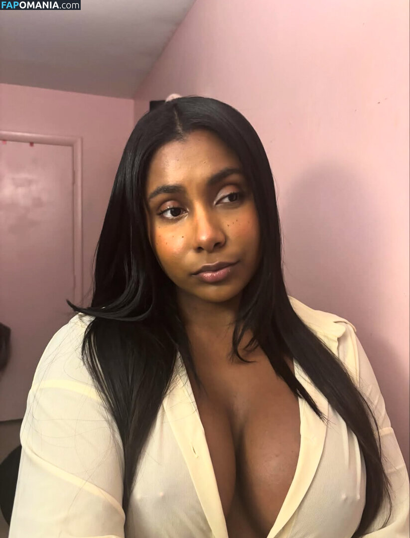 flo__pa Çıplak OnlyFans  Sızdırılmış Fotoğraf #3