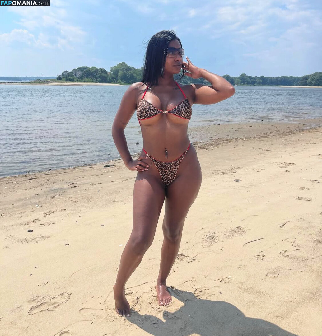 flo__pa Çıplak OnlyFans  Sızdırılmış Fotoğraf #4