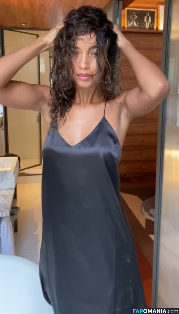 Flora Coquerel / floracoquerel Çıplak OnlyFans  Sızdırılmış Fotoğraf #19