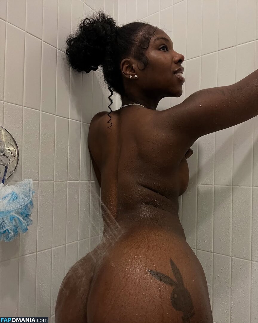 Foreignn_diamondd Çıplak OnlyFans  Sızdırılmış Fotoğraf #1
