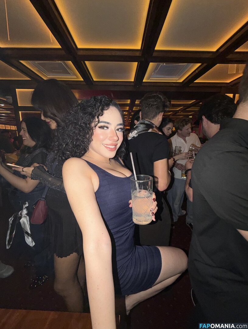 Fulyanm Zsauri Çıplak OnlyFans  Sızdırılmış Fotoğraf #3