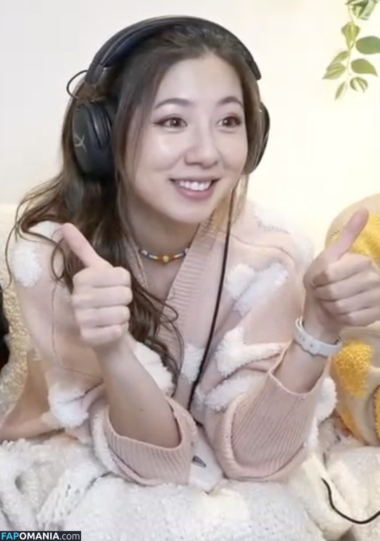 Fuslie / Leslie Çıplak OnlyFans  Sızdırılmış Fotoğraf #52