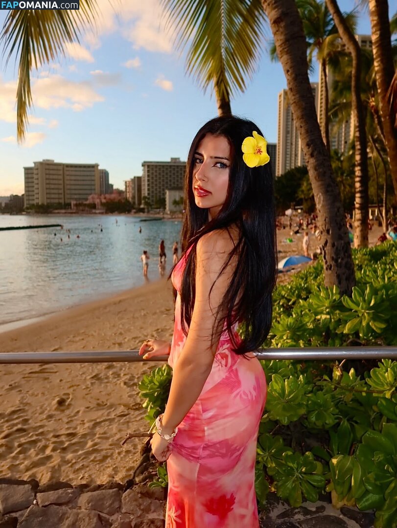 Gal Akbari / gal.qal / officialonlygal Çıplak OnlyFans  Sızdırılmış Fotoğraf #1