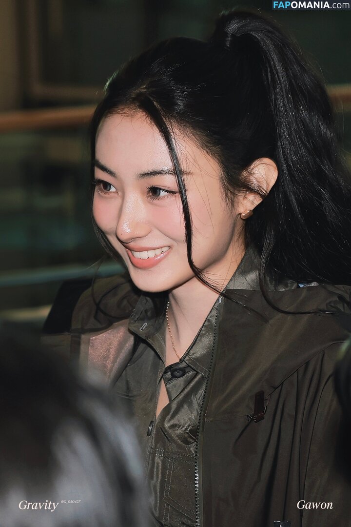 Gawon / Lee Ga-won / MEOVV_GAWON / gawon_moevv / https: / 이가원 MEOVV Çıplak OnlyFans  Sızdırılmış Fotoğraf #14