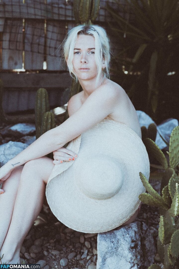 Broods singer / Georgia Nott / NottGeorgia / broodsmusic Çıplak OnlyFans  Sızdırılmış Fotoğraf #4