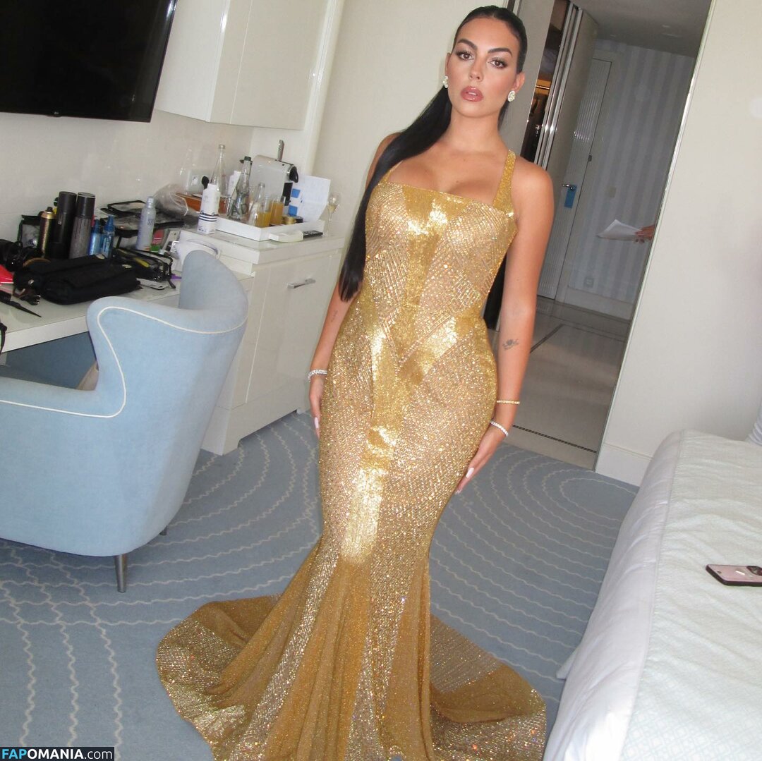 Georgina Rodriguez / georginagio Çıplak OnlyFans  Sızdırılmış Fotoğraf #20