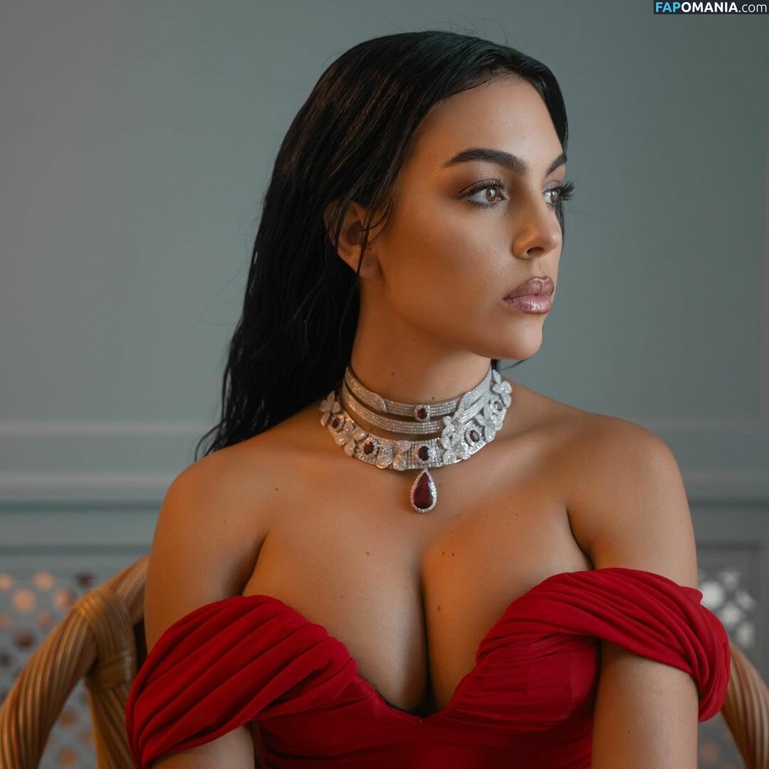 Georgina Rodriguez / georginagio Çıplak OnlyFans  Sızdırılmış Fotoğraf #30