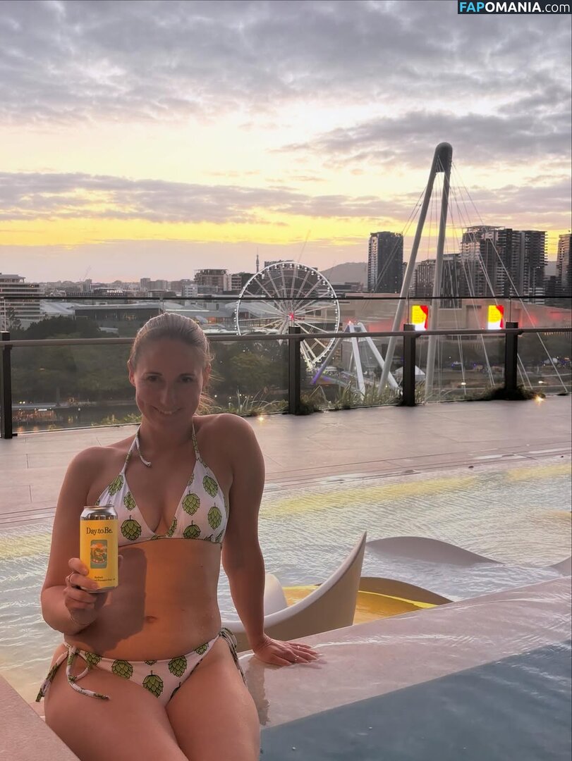globalcraftbeergirl Çıplak OnlyFans  Sızdırılmış Fotoğraf #3