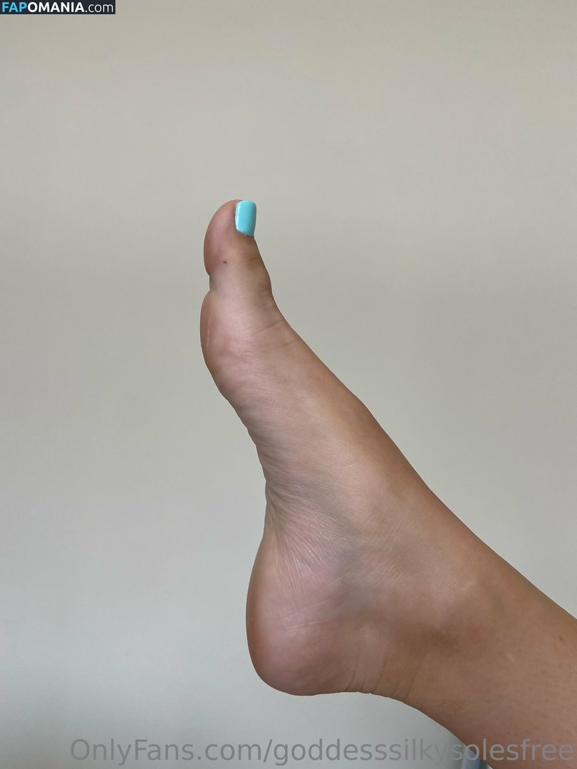 goddesssilkysolesfree / theeepursuitofselflove Çıplak OnlyFans  Sızdırılmış Fotoğraf #1