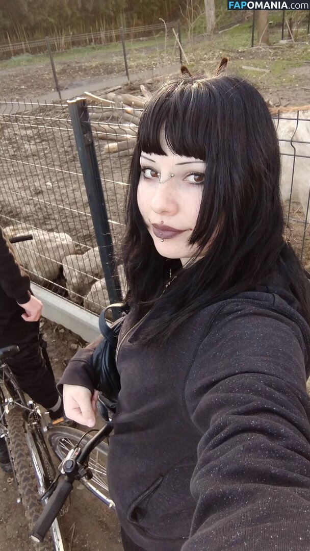 gothbynight Çıplak OnlyFans  Sızdırılmış Fotoğraf #3