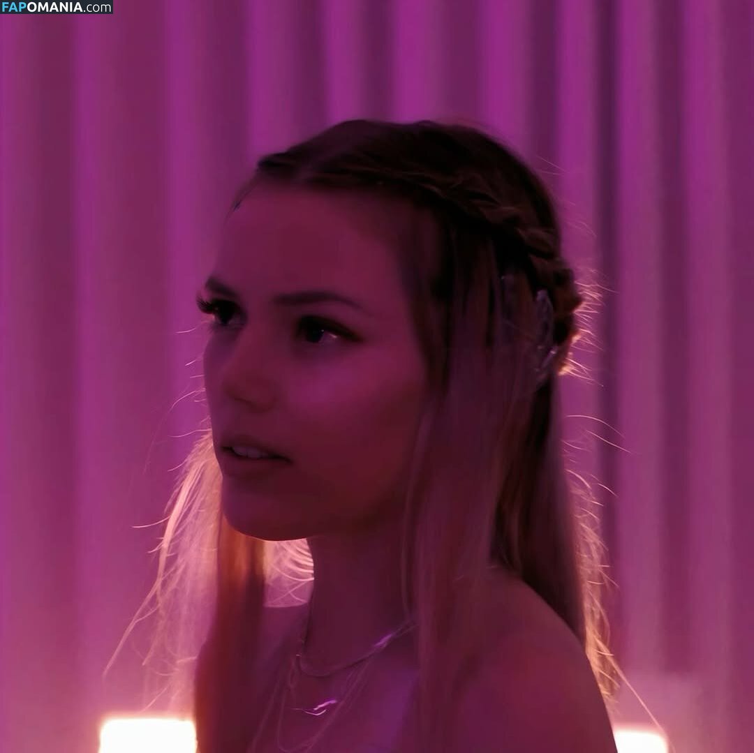 Grace Van Dien / gracevandien Çıplak OnlyFans  Sızdırılmış Fotoğraf #10