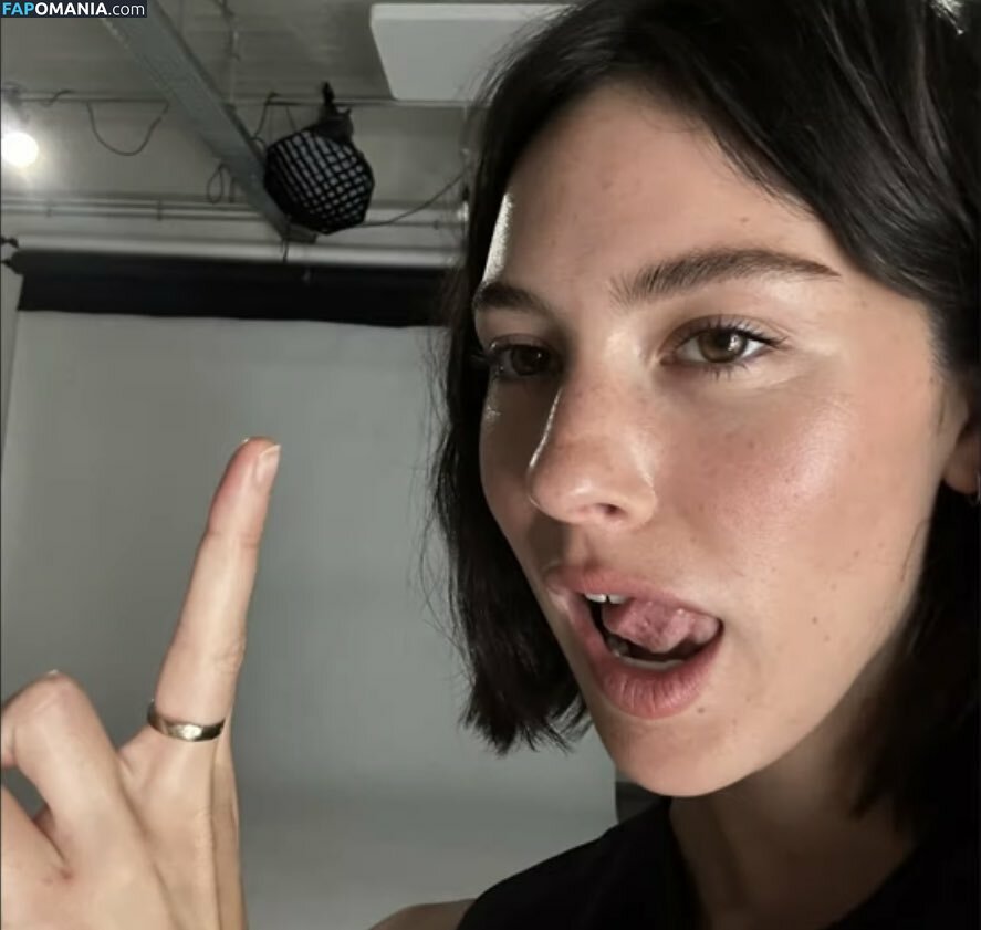 Gracie Abrams / gracieabrams Çıplak OnlyFans  Sızdırılmış Fotoğraf #356