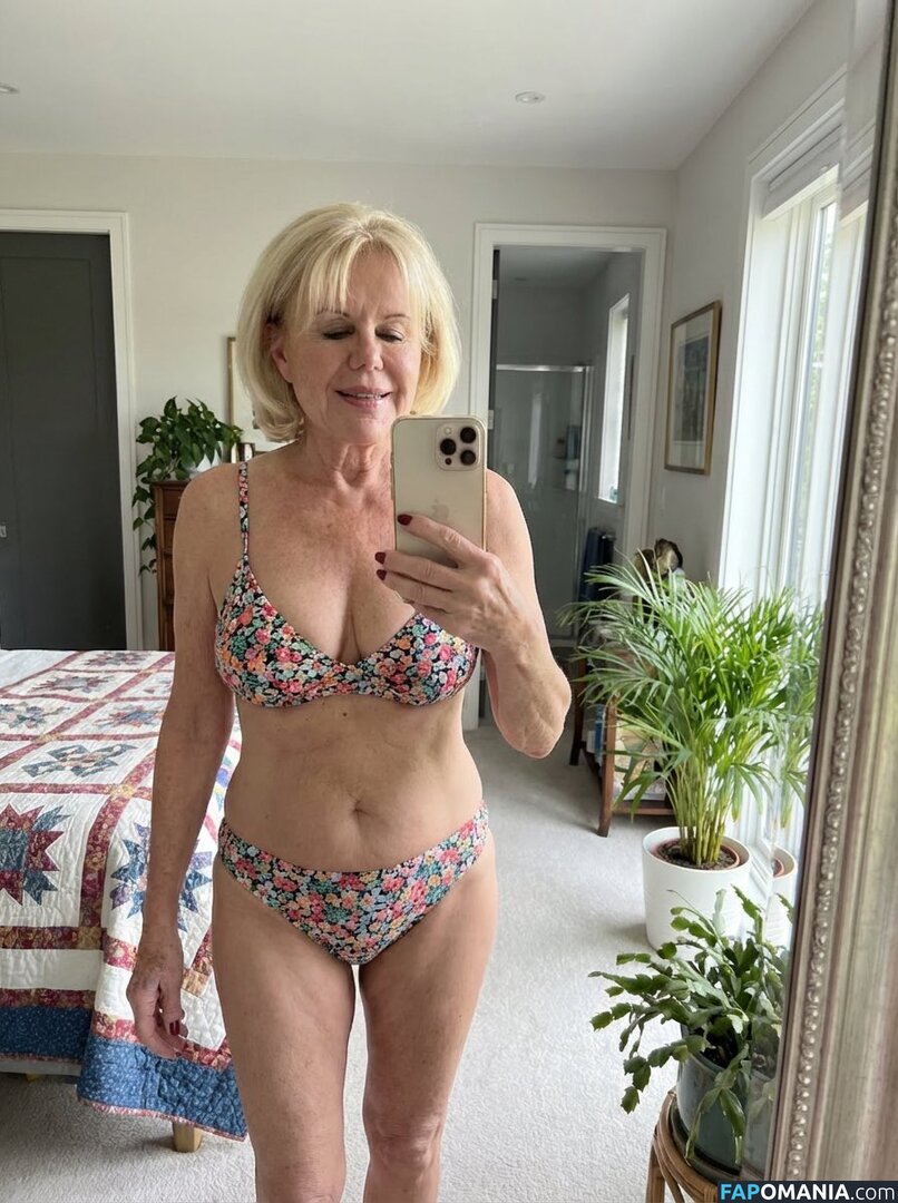 GrannyKatheryn / grandmakathryyn / grannykathryn / https: / yourgrannykat Çıplak OnlyFans  Sızdırılmış Fotoğraf #1