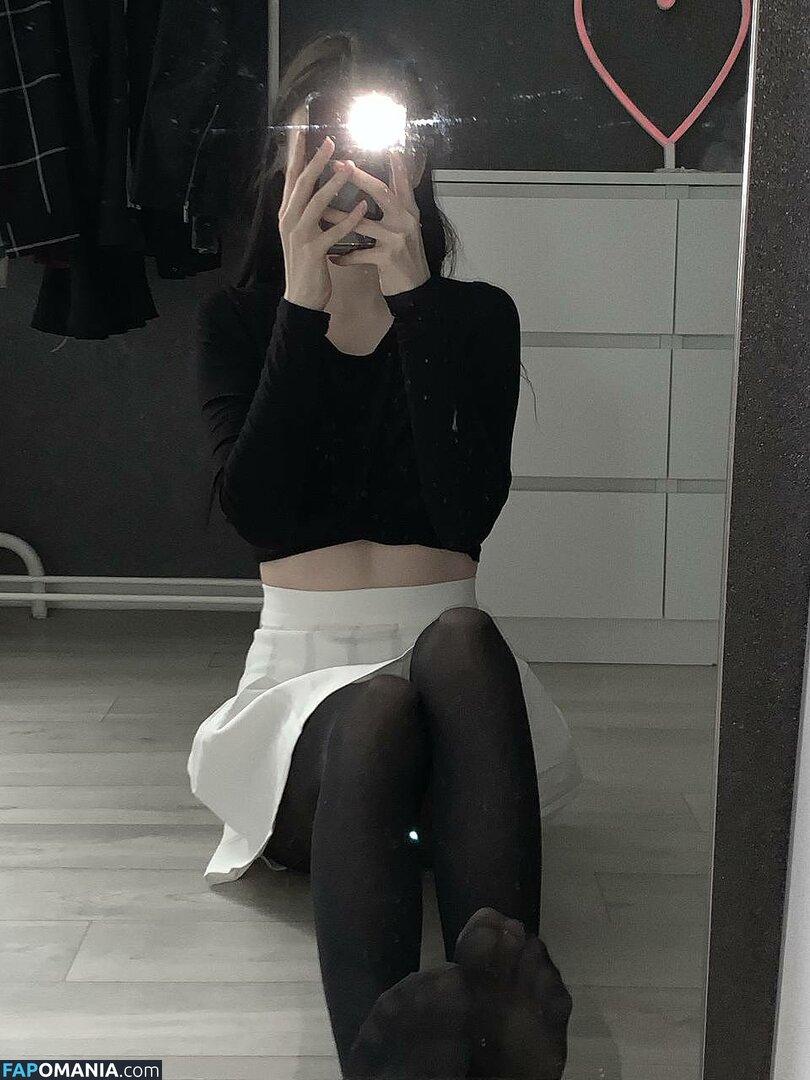 868833525 / grystnaya____ / grystnayaanya / matreshkaa / грустная аня Çıplak OnlyFans  Sızdırılmış Fotoğraf #1