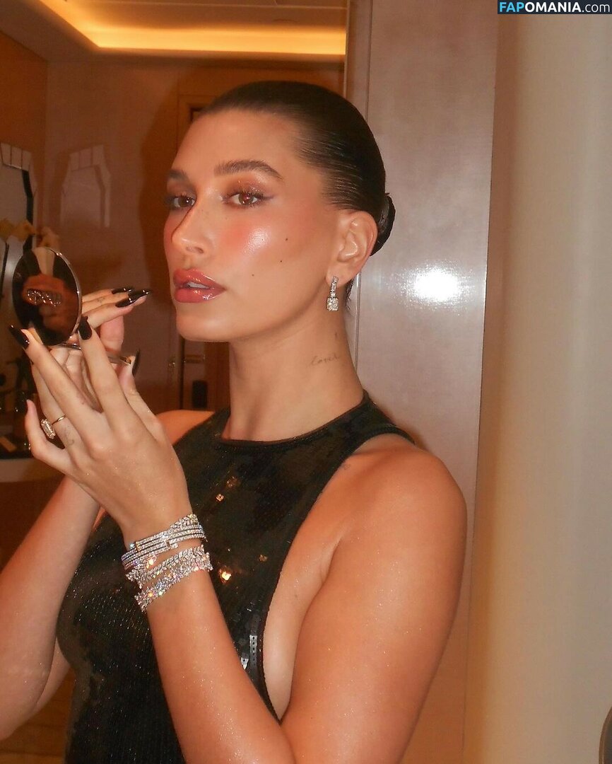 Hailey Baldwin Bieber / haileybieber Çıplak OnlyFans  Sızdırılmış Fotoğraf #287