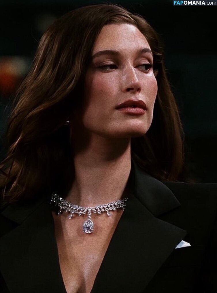 Hailey Baldwin Bieber / haileybieber Çıplak OnlyFans  Sızdırılmış Fotoğraf #645