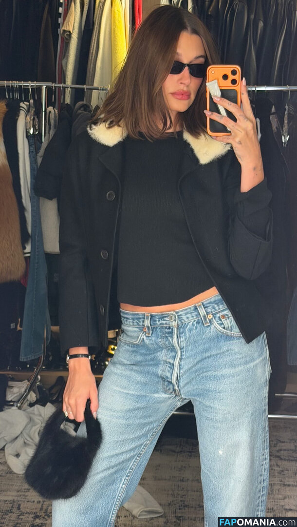 Hailey Baldwin Bieber / haileybieber Çıplak OnlyFans  Sızdırılmış Fotoğraf #655