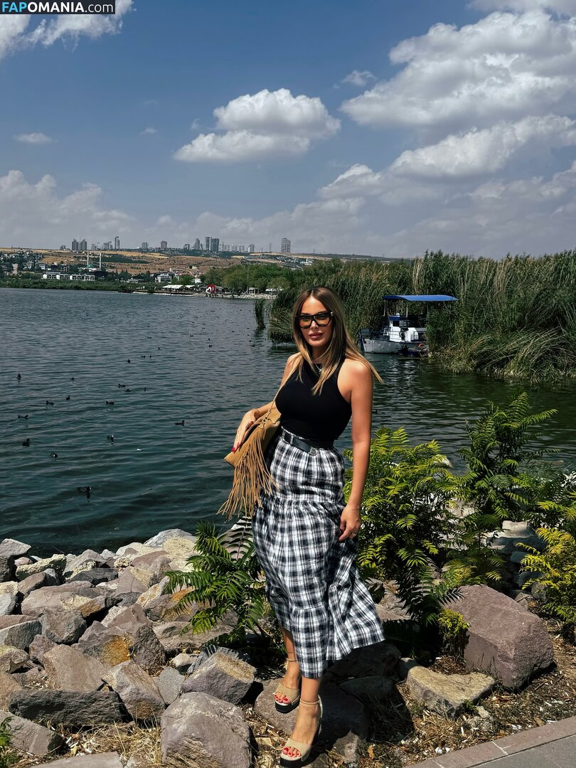 Hande Sarıoğlu / hndsar Çıplak OnlyFans  Sızdırılmış Fotoğraf #3