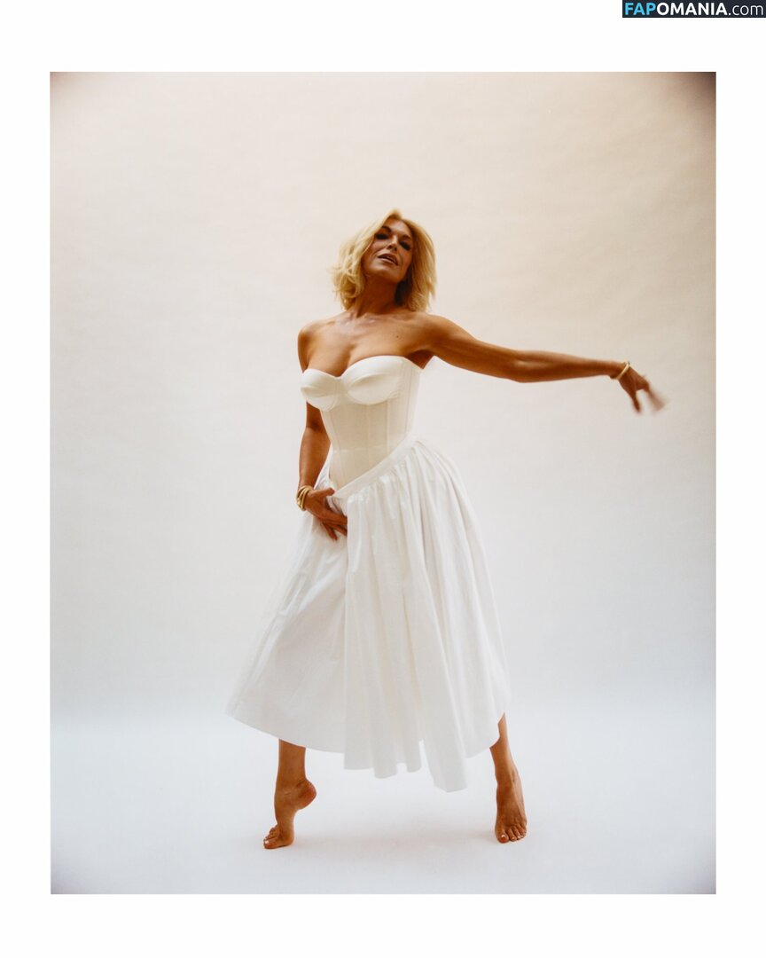 Hannah Waddingham / hannah_waddingham Çıplak OnlyFans  Sızdırılmış Fotoğraf #2