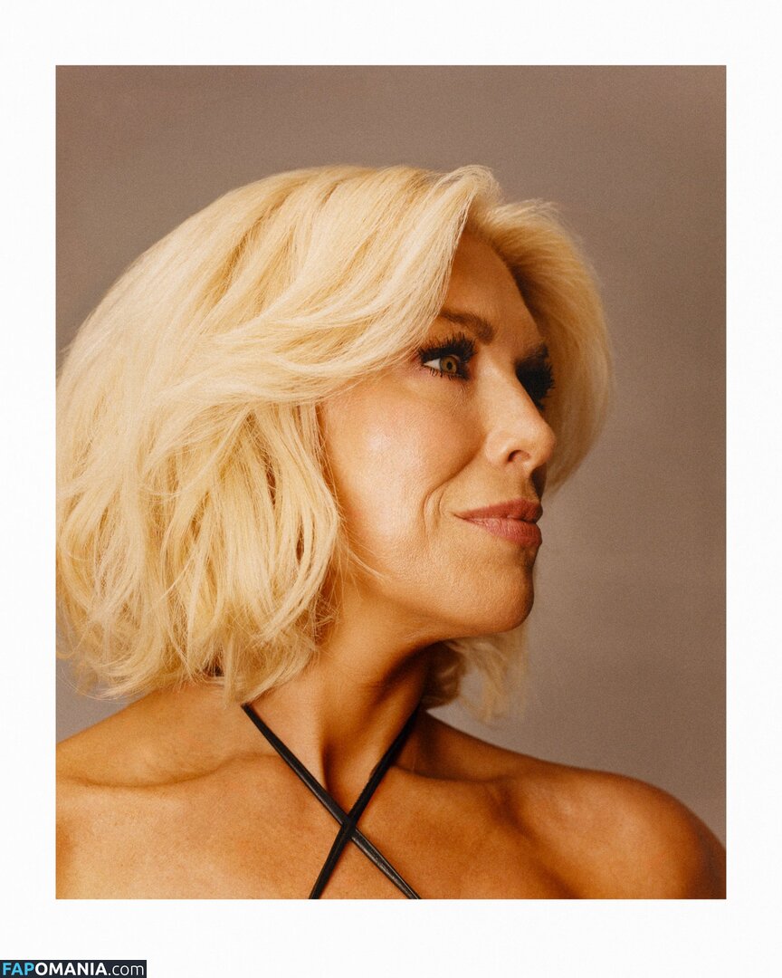 Hannah Waddingham / hannah_waddingham Çıplak OnlyFans  Sızdırılmış Fotoğraf #9