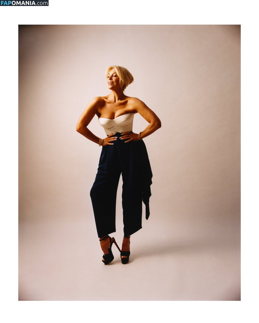 Hannah Waddingham / hannah_waddingham Çıplak OnlyFans  Sızdırılmış Fotoğraf #10