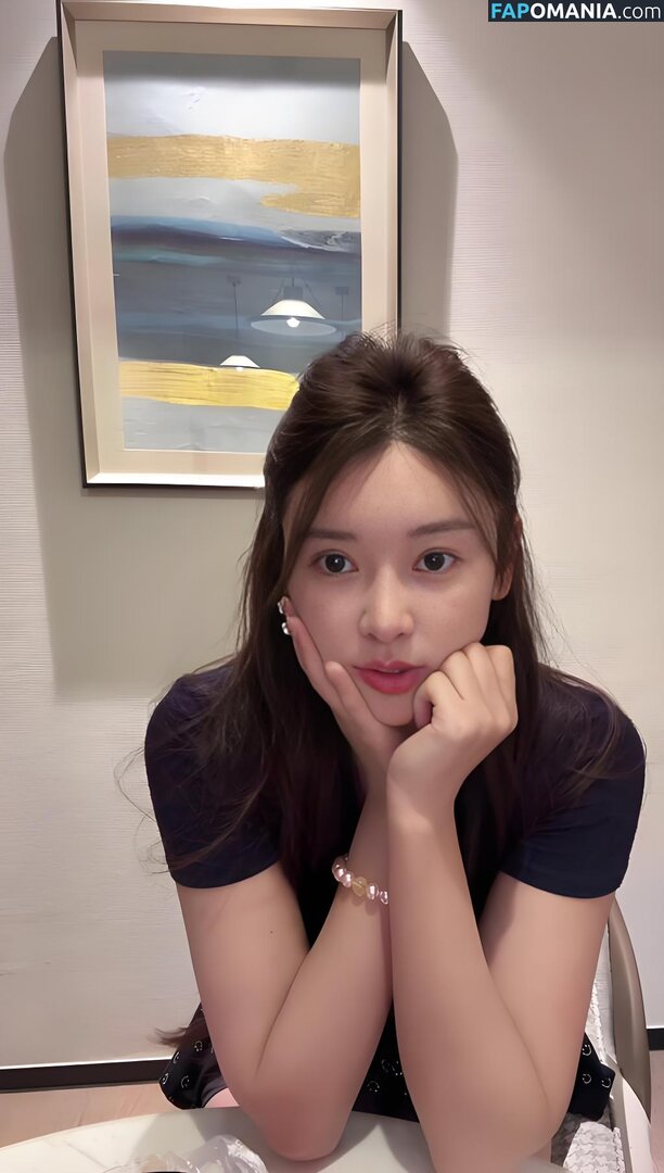 hanyi / 韩艺 Hanyi Çıplak OnlyFans  Sızdırılmış Fotoğraf #2