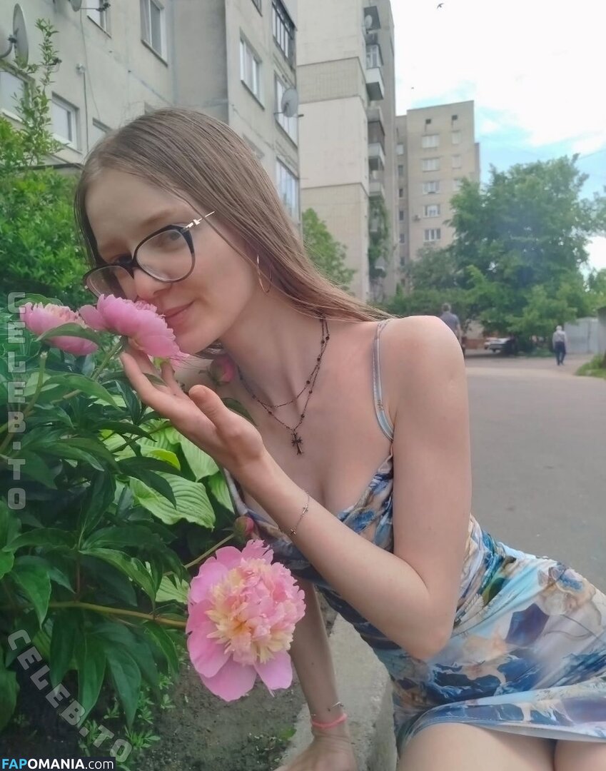 elen.meln / helen_meln777 / melena17_ElenMeln Çıplak OnlyFans  Sızdırılmış Fotoğraf #5