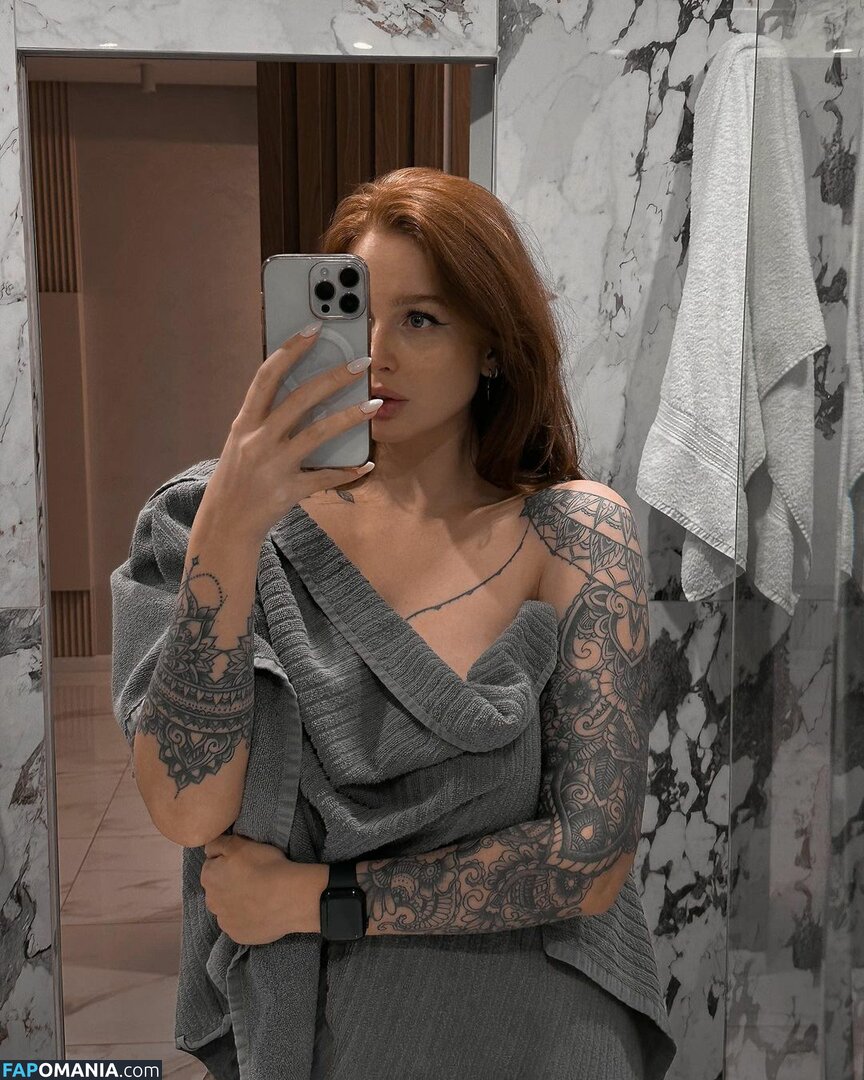 Hell Voron / Olga Voronina / hell_voron Çıplak OnlyFans  Sızdırılmış Fotoğraf #21