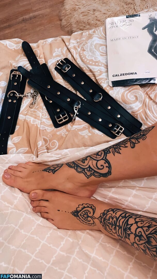 Hell Voron / Olga Voronina / hell_voron Çıplak OnlyFans  Sızdırılmış Fotoğraf #40