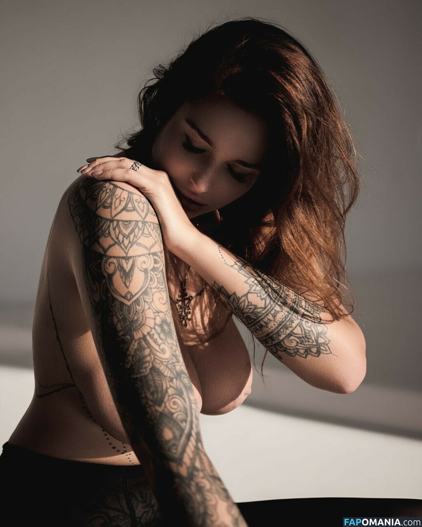 Hell Voron / Olga Voronina / hell_voron Çıplak OnlyFans  Sızdırılmış Fotoğraf #67