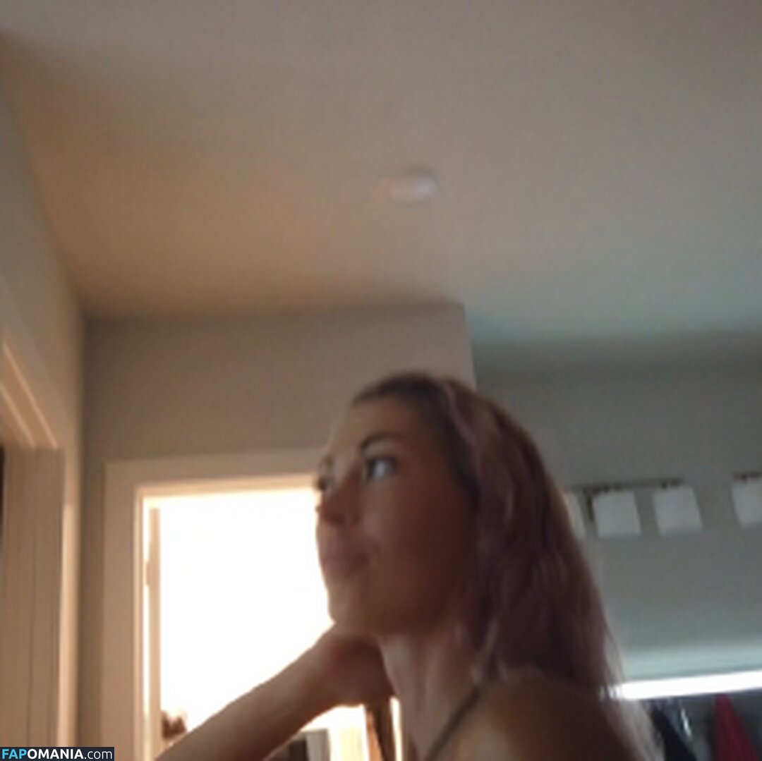 HOLLYHOTWIFE / Holly Hotwife Çıplak OnlyFans  Sızdırılmış Fotoğraf #124