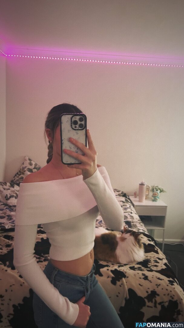Holly Naude / hollyyynaude Çıplak OnlyFans  Sızdırılmış Fotoğraf #1