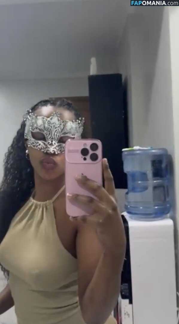 HornAfrica / east african / hickiesnbubbles / hornsafricasafaris Çıplak OnlyFans  Sızdırılmış Fotoğraf #3