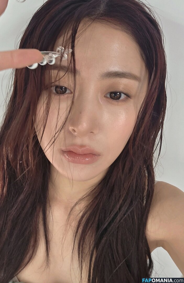 Huh Yunjin 허윤진 / LESSERAFIM / jenaissante Çıplak OnlyFans  Sızdırılmış Fotoğraf #7