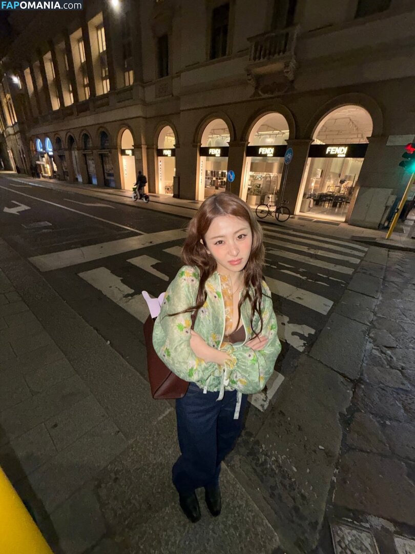 Huh Yunjin 허윤진 / LESSERAFIM / yunjin_lesserafims Çıplak OnlyFans  Sızdırılmış Fotoğraf #19