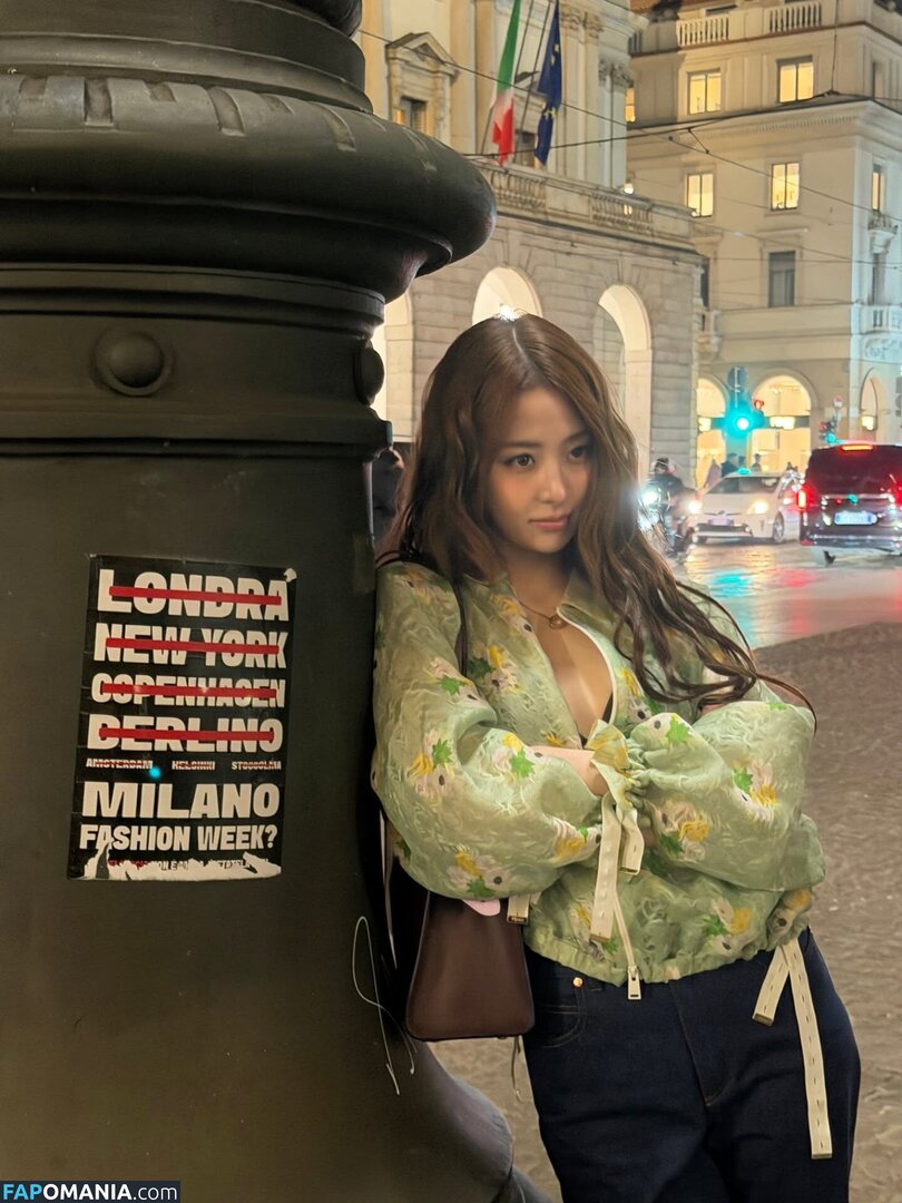 Huh Yunjin 허윤진 / LESSERAFIM / yunjin_lesserafims Çıplak OnlyFans  Sızdırılmış Fotoğraf #23