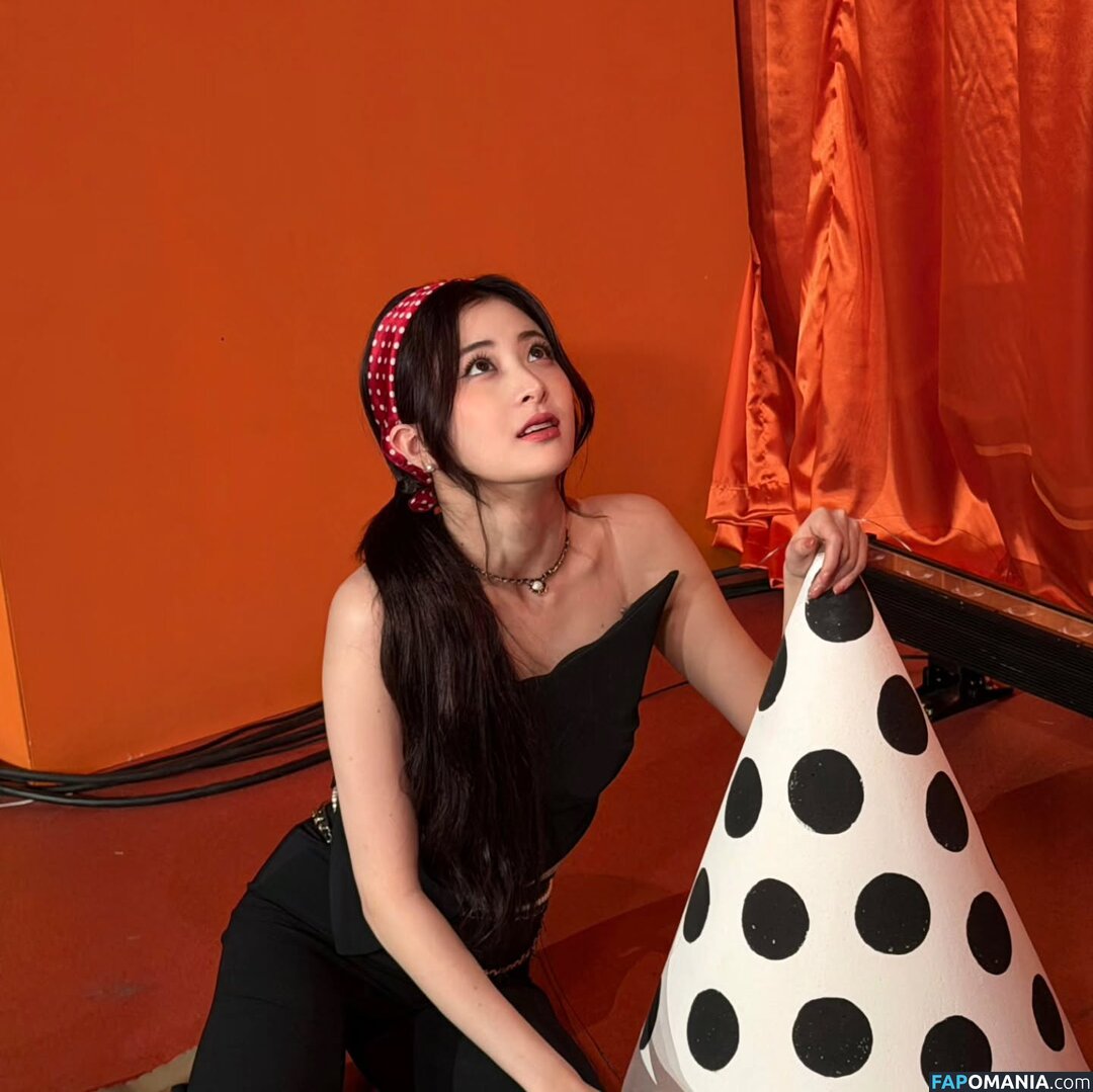 Huh Yunjin 허윤진 / LESSERAFIM / yunjin_lesserafims Çıplak OnlyFans  Sızdırılmış Fotoğraf #43