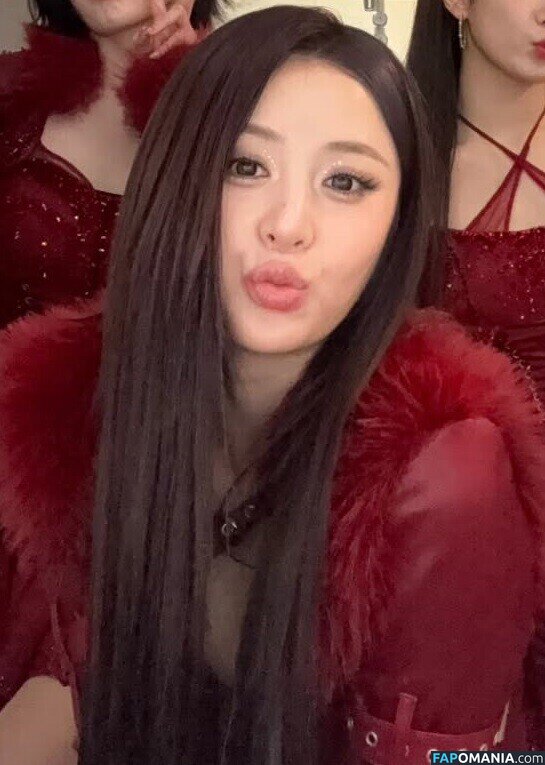 Huh Yunjin 허윤진 / LESSERAFIM / yunjin_lesserafims Çıplak OnlyFans  Sızdırılmış Fotoğraf #52